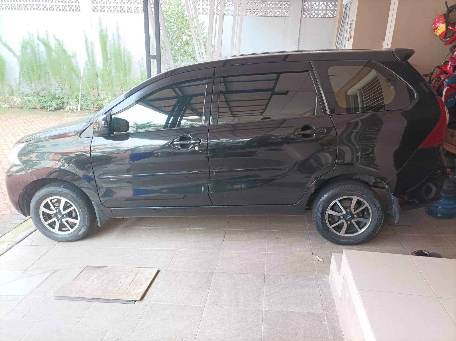 2016 Daihatsu Xenia 1.3 X MT 2016 Daihatsu Xenia 1.3 X MT