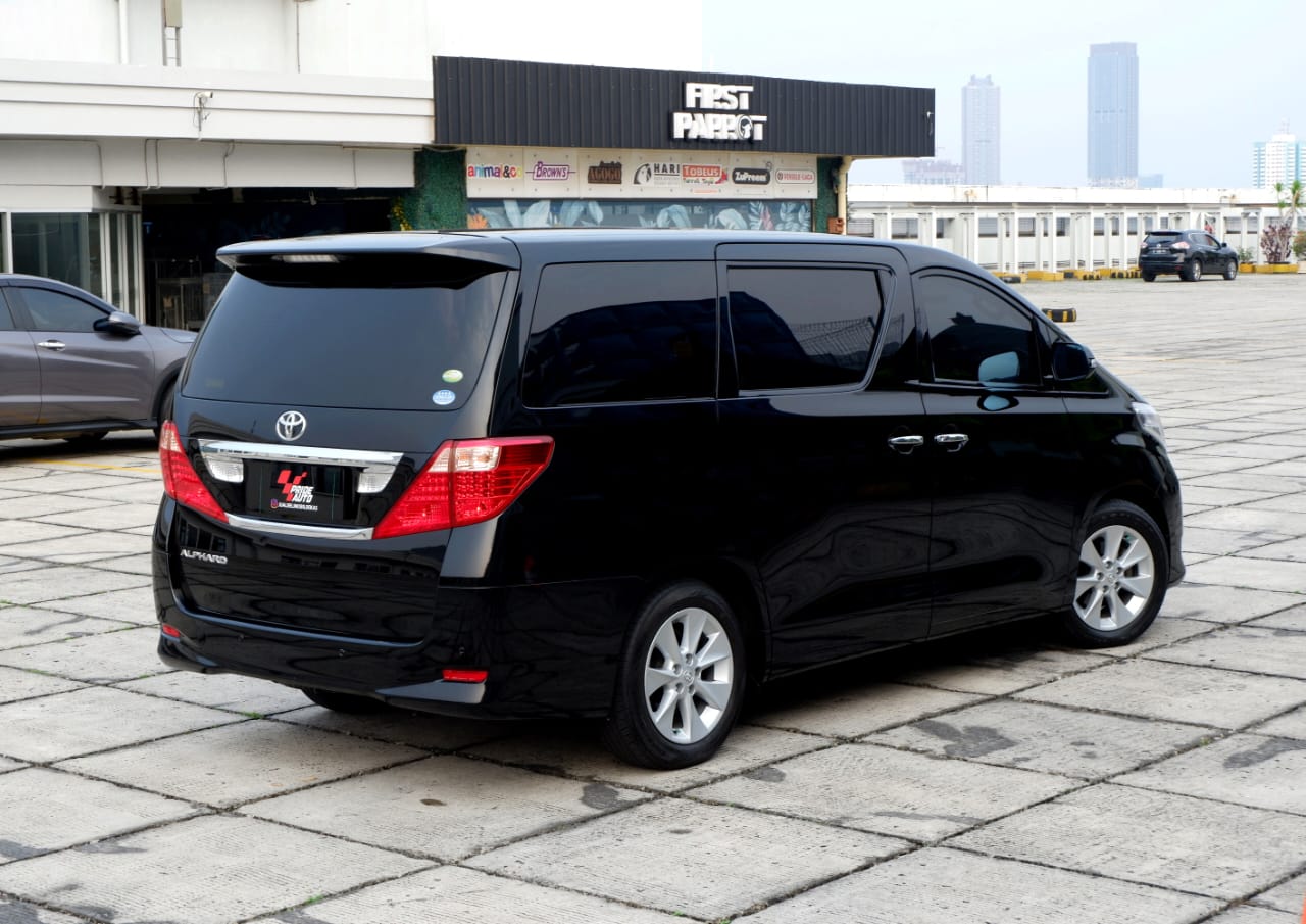 2011 Toyota Alphard 2011 Toyota Alphard