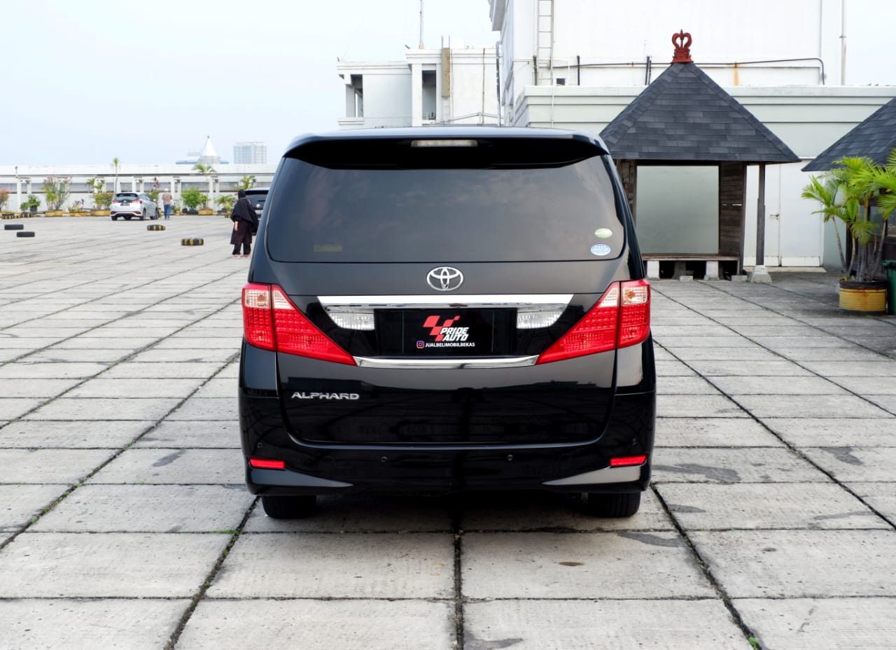 2011 Toyota Alphard 2011 Toyota Alphard