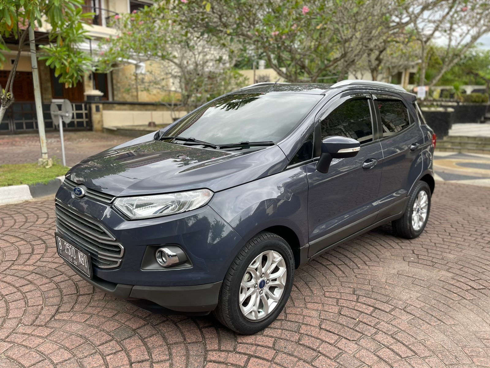 Second Hand 2015 Ford Ecosport Titanium1.5L AT Second Hand 2015 Ford Ecosport Titanium1.5L AT
