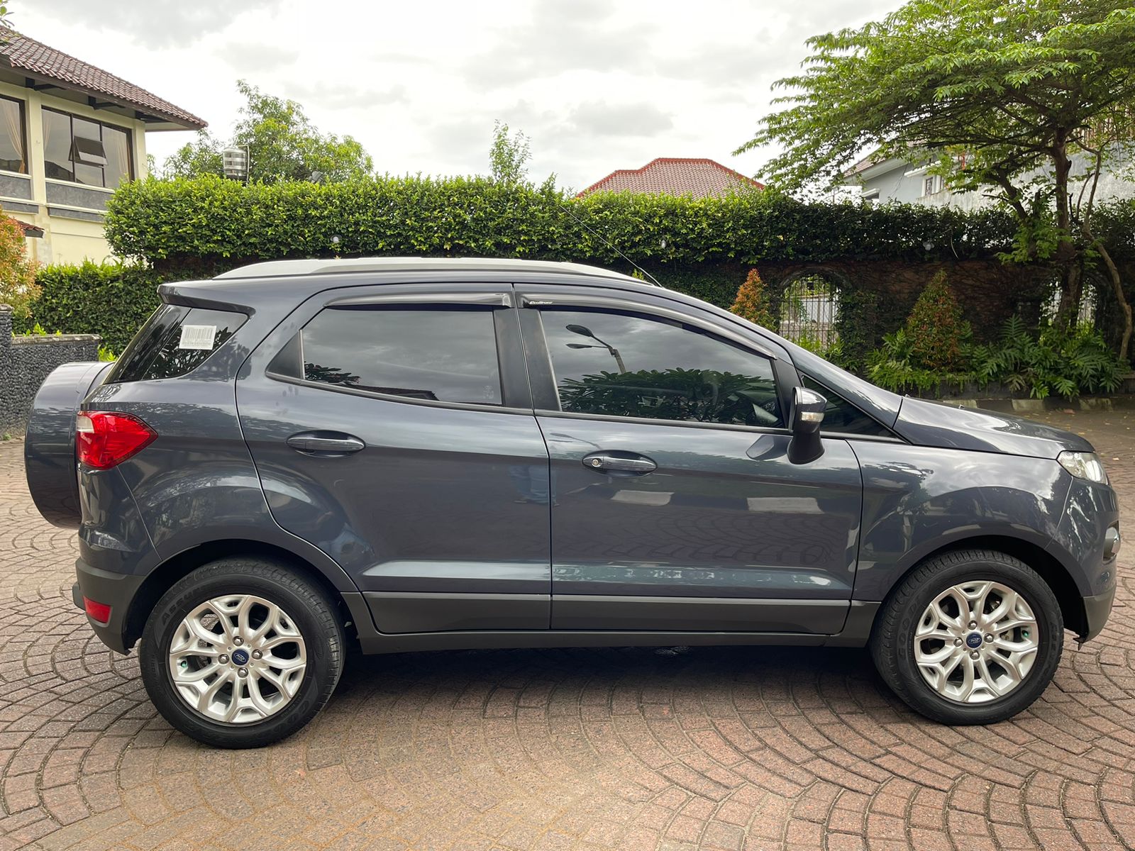 2015 Ford Ecosport Titanium1.5L AT 2015 Ford Ecosport Titanium1.5L AT
