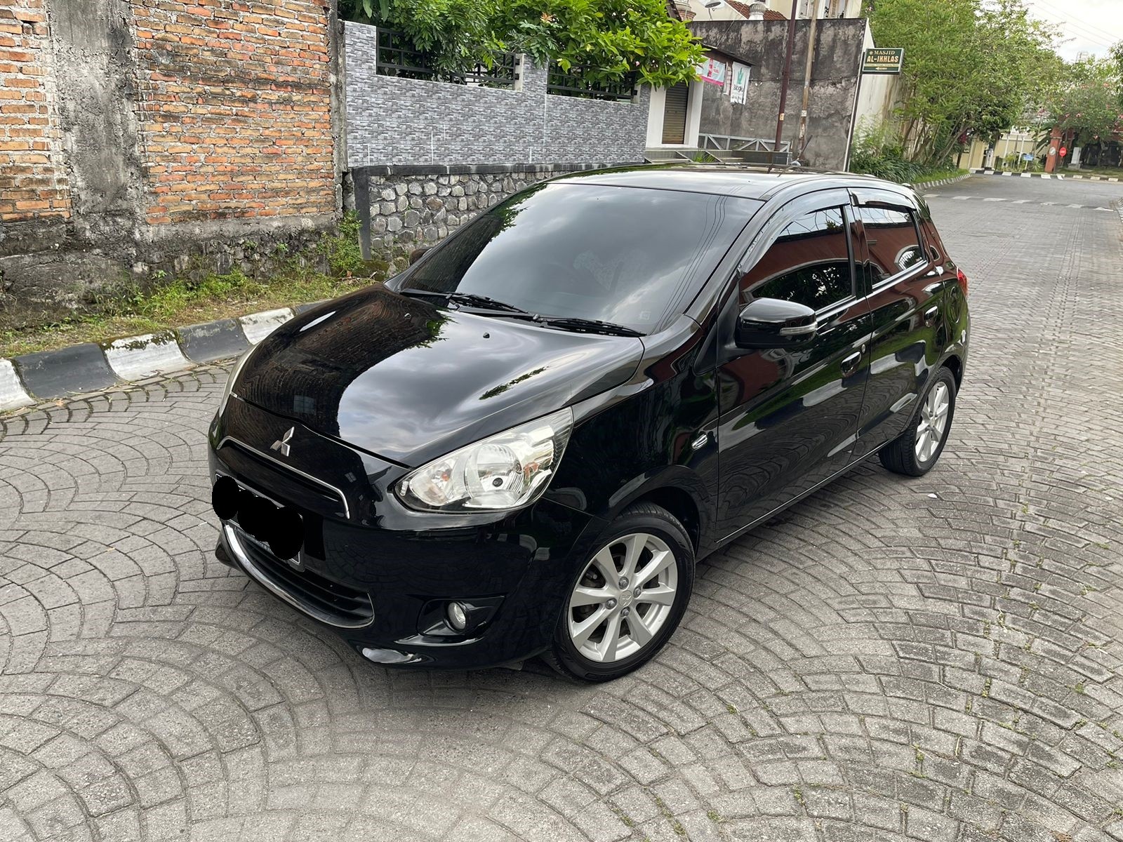 Second Hand 2015 Mitsubishi Mirage Exceed Second Hand 2015 Mitsubishi Mirage Exceed