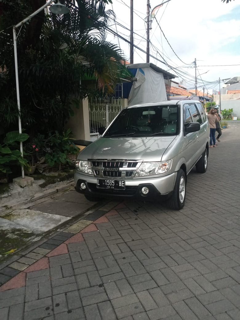 Second Hand 2012 Isuzu Panther Second Hand 2012 Isuzu Panther