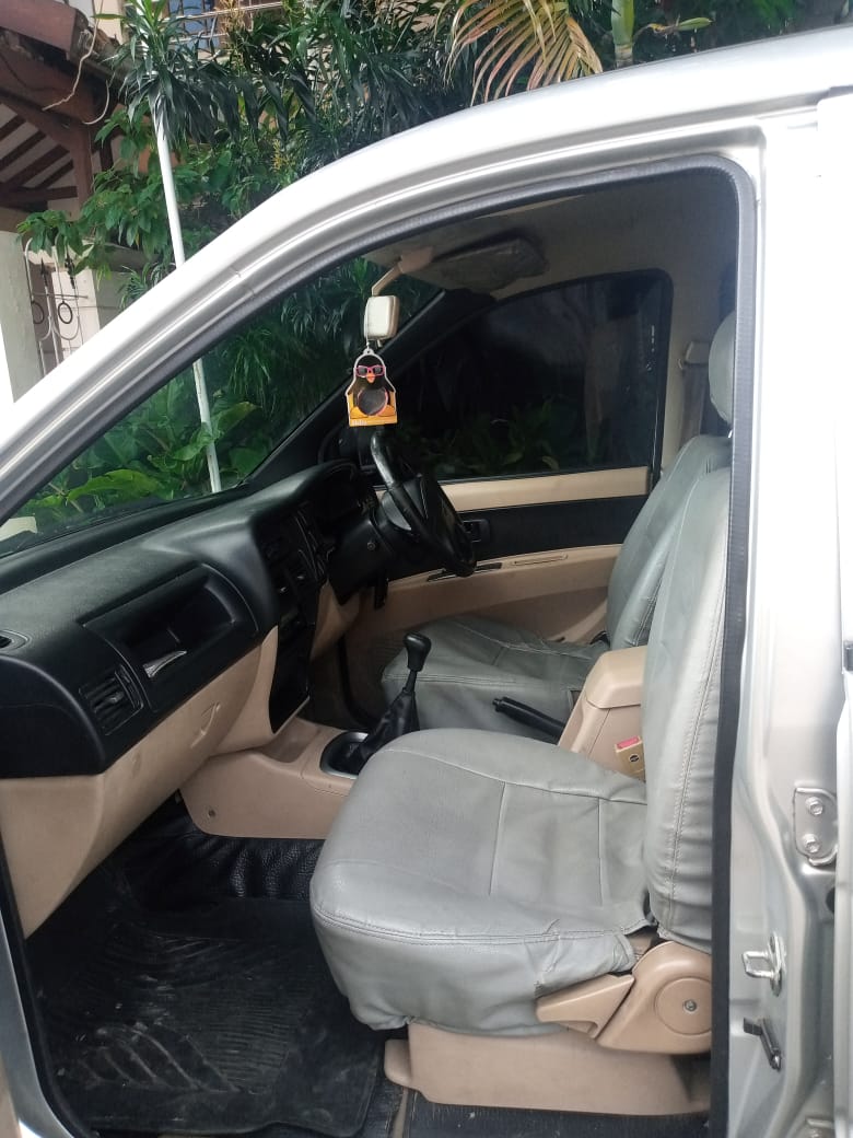 2012 Isuzu Panther 2012 Isuzu Panther