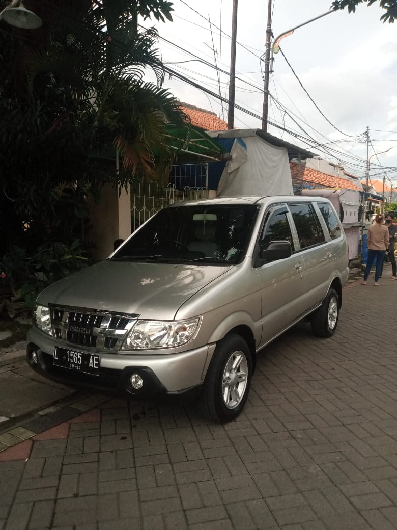 2012 Isuzu Panther 2012 Isuzu Panther