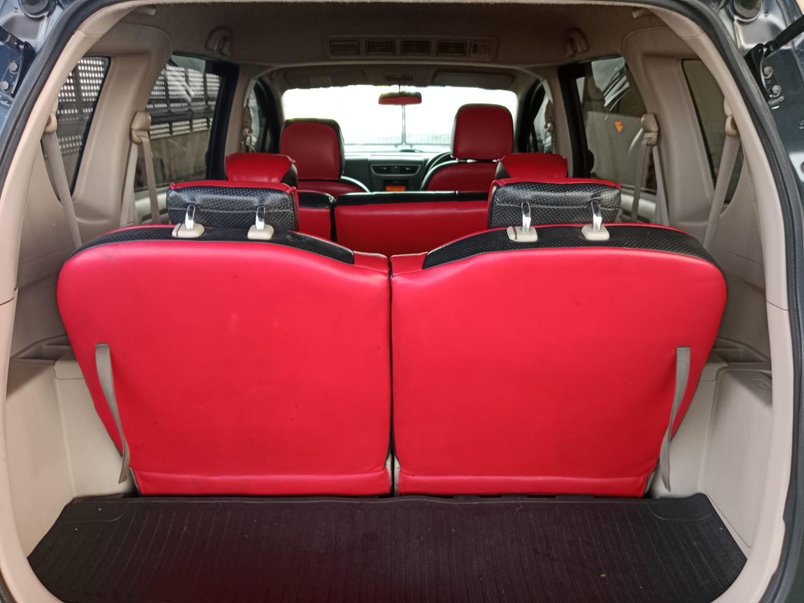 2016 Suzuki Ertiga  2016 Suzuki Ertiga