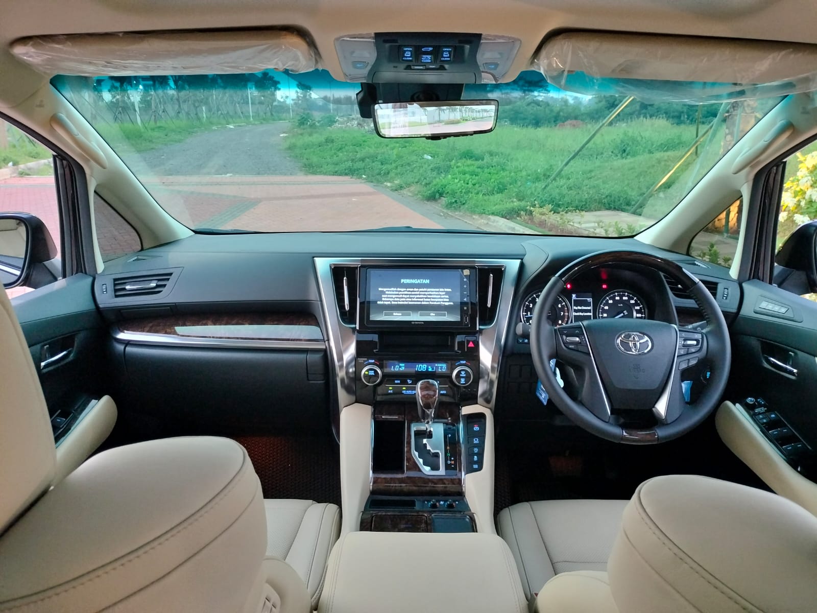 2023 Toyota Alphard 2023 Toyota Alphard