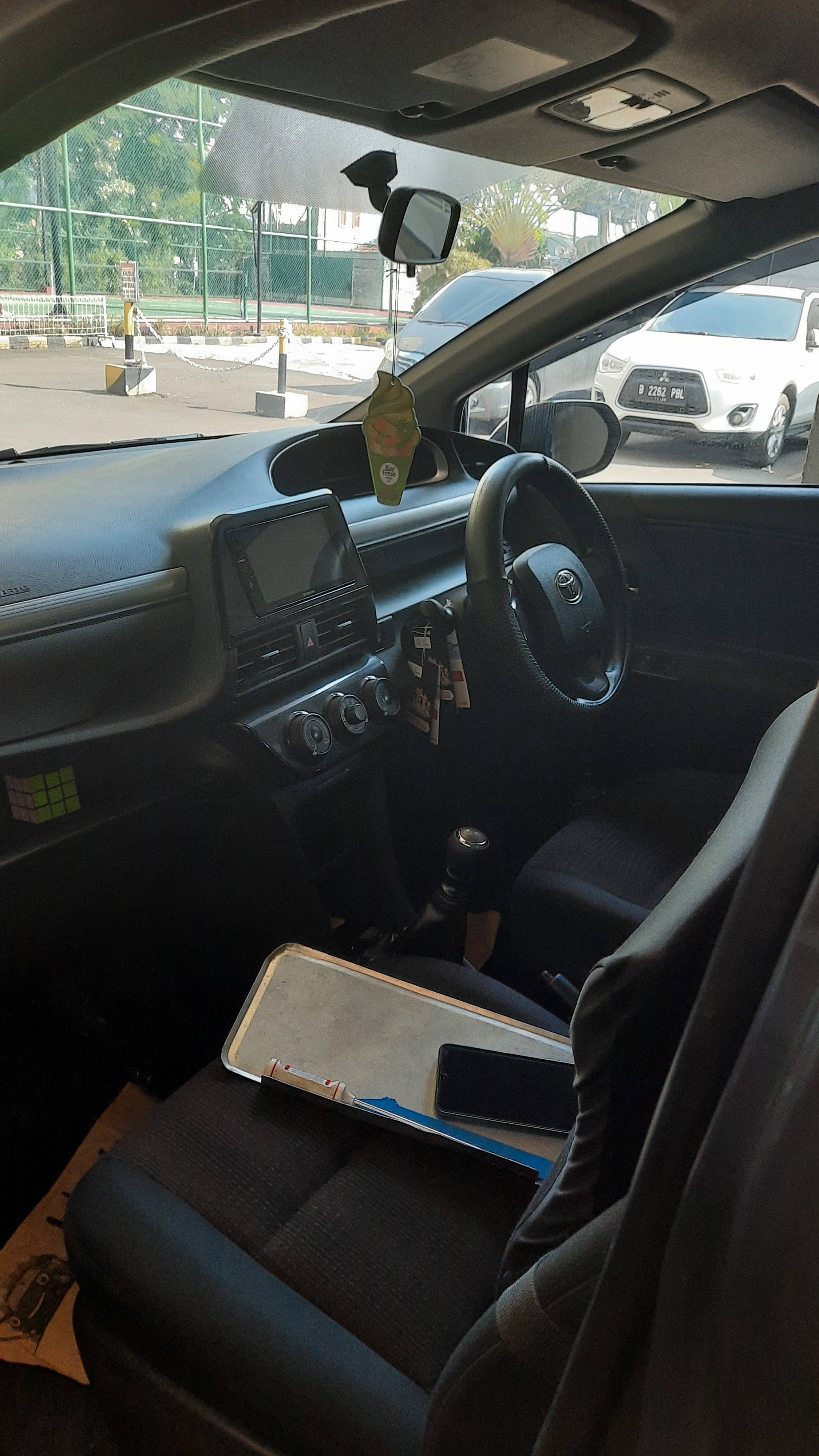 2017 Toyota Sienta 2017 Toyota Sienta