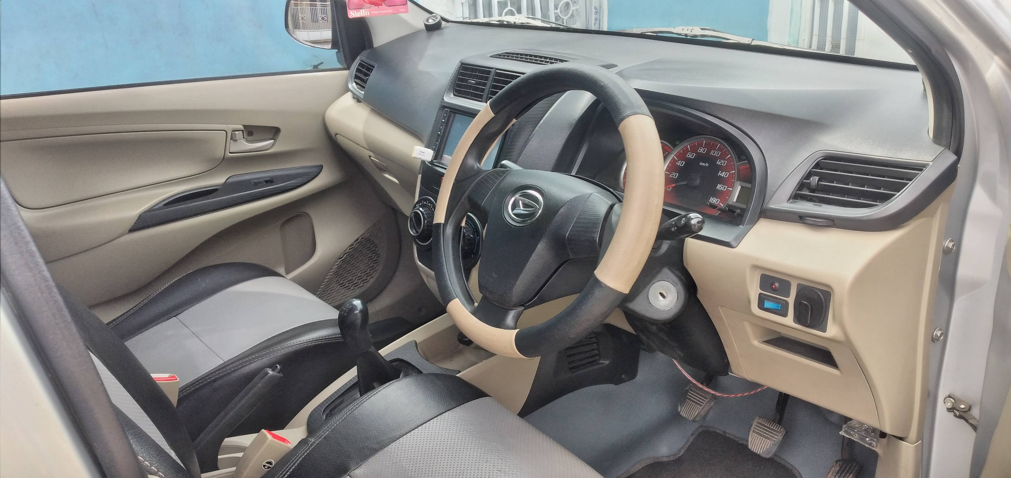 2012 Daihatsu Xenia 2012 Daihatsu Xenia