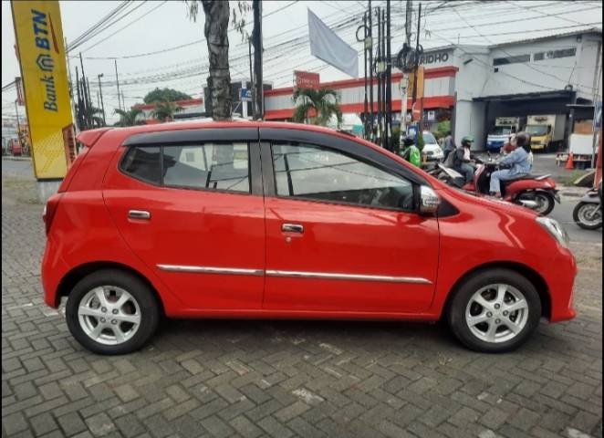 2015 Toyota Agya 1.0L G A/T 1.0L G A/T tua