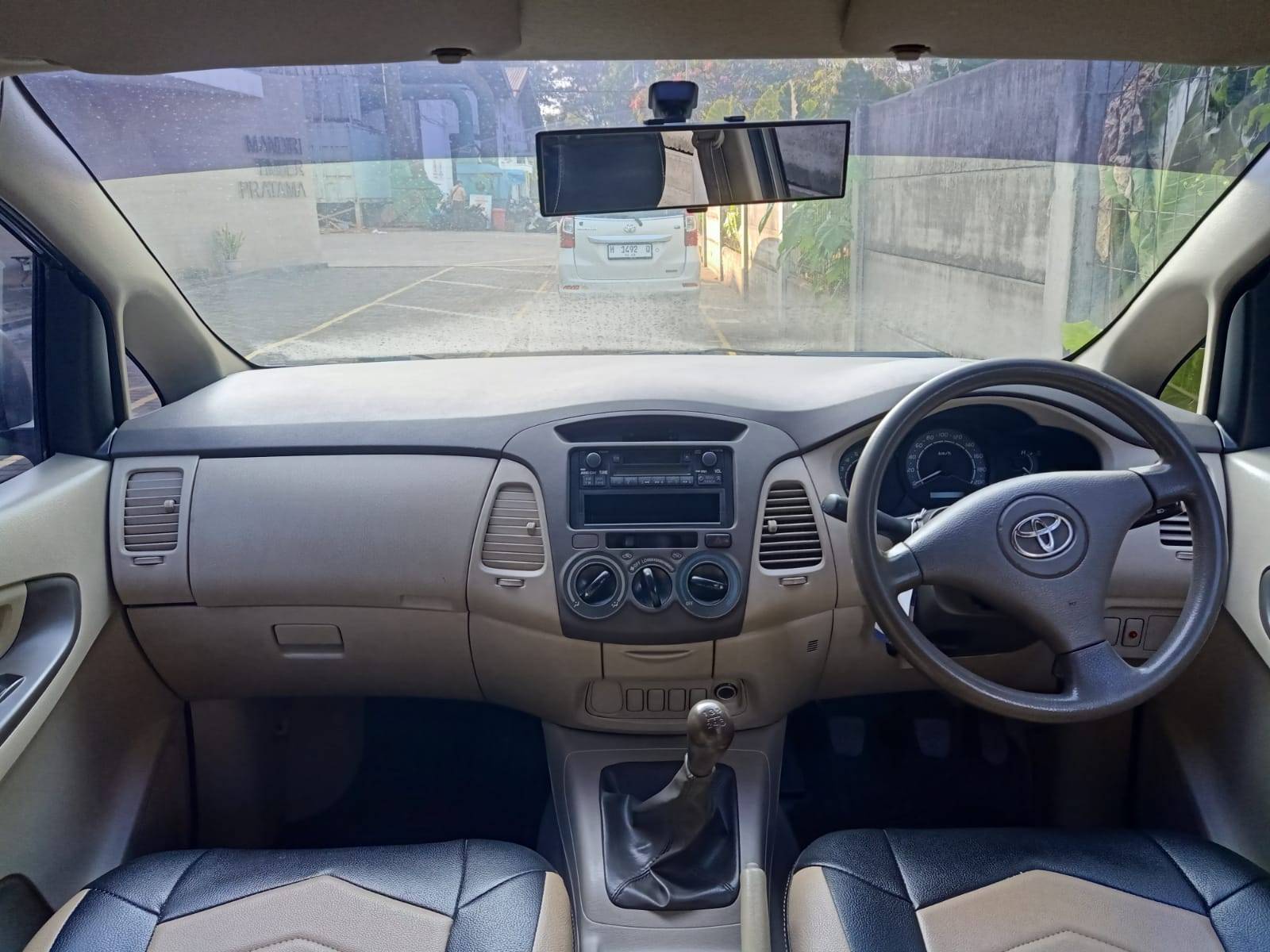 2010 Toyota Kijang Innova 2010 Toyota Kijang Innova