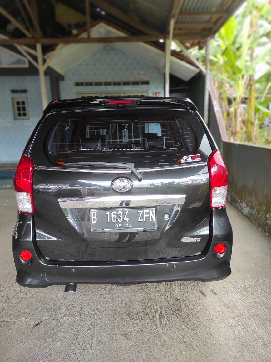 2014 Toyota Avanza Veloz  1.5 A/T 2014 Toyota Avanza Veloz  1.5 A/T