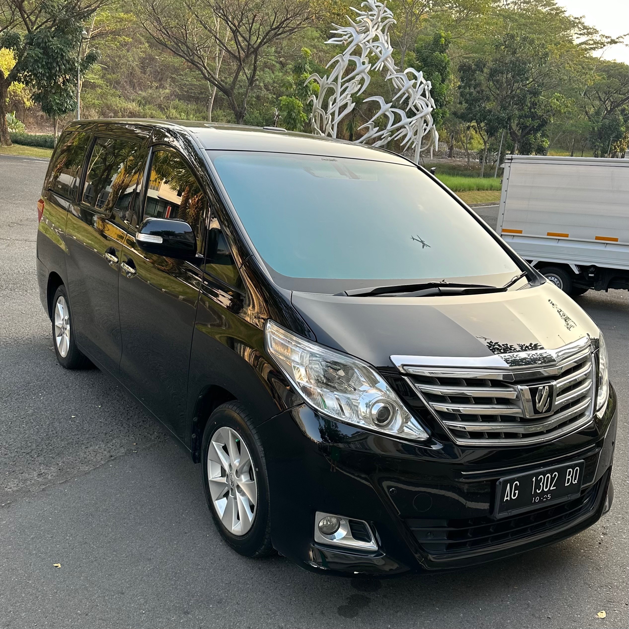 2013 Toyota Alphard  2.5 G A/T 2013 Toyota Alphard  2.5 G A/T