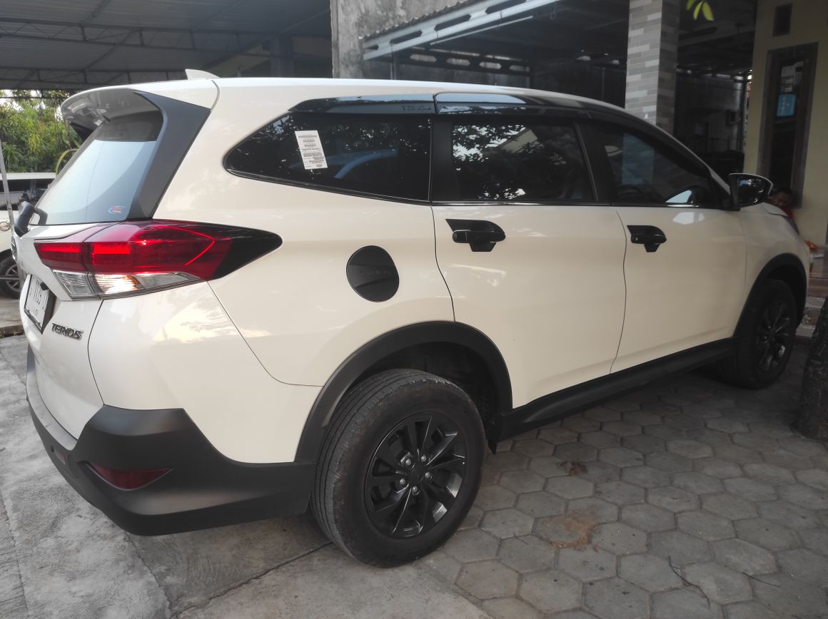 2022 Daihatsu Terios X M/T 2022 Daihatsu Terios X M/T