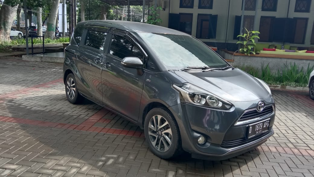2017 Toyota Sienta 2017 Toyota Sienta