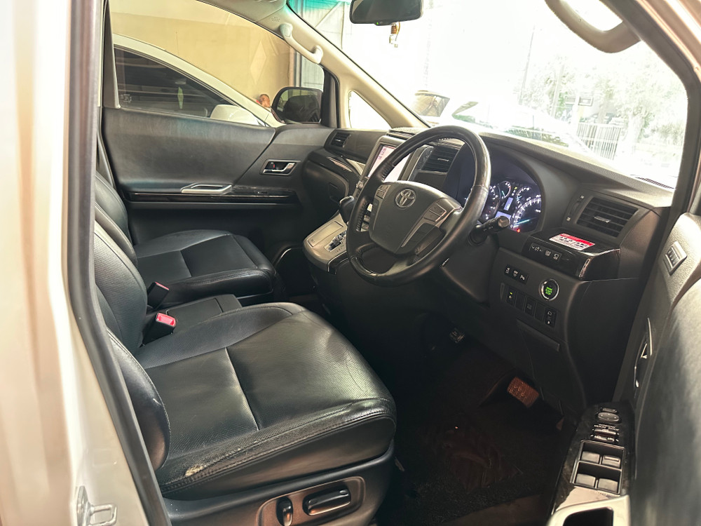 2014 Toyota Vellfire 2014 Toyota Vellfire