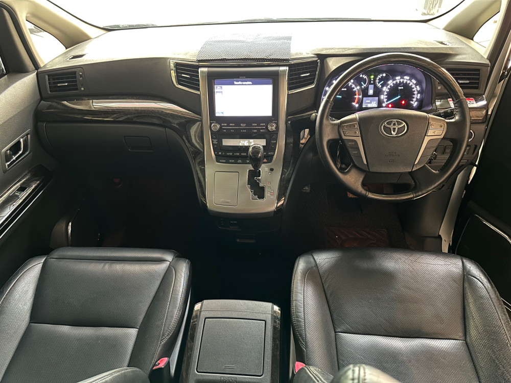 2014 Toyota Vellfire 2014 Toyota Vellfire