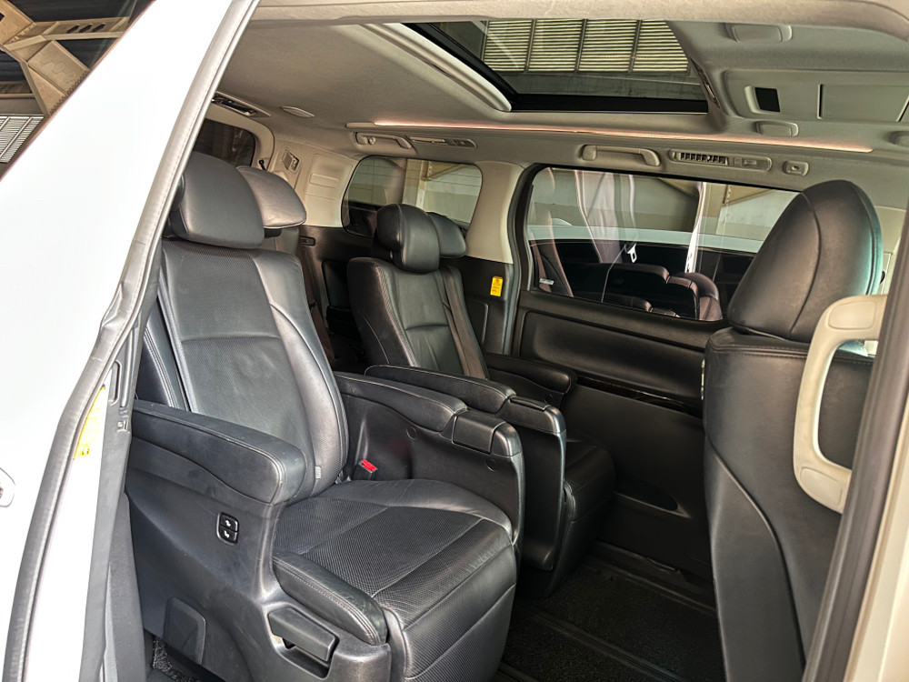 2014 Toyota Vellfire 2014 Toyota Vellfire