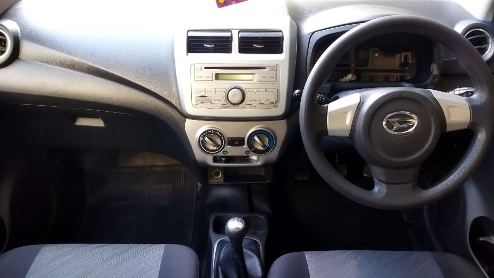 Old 2015 Daihatsu Ayla 1.0L X MT 1.0L X MT