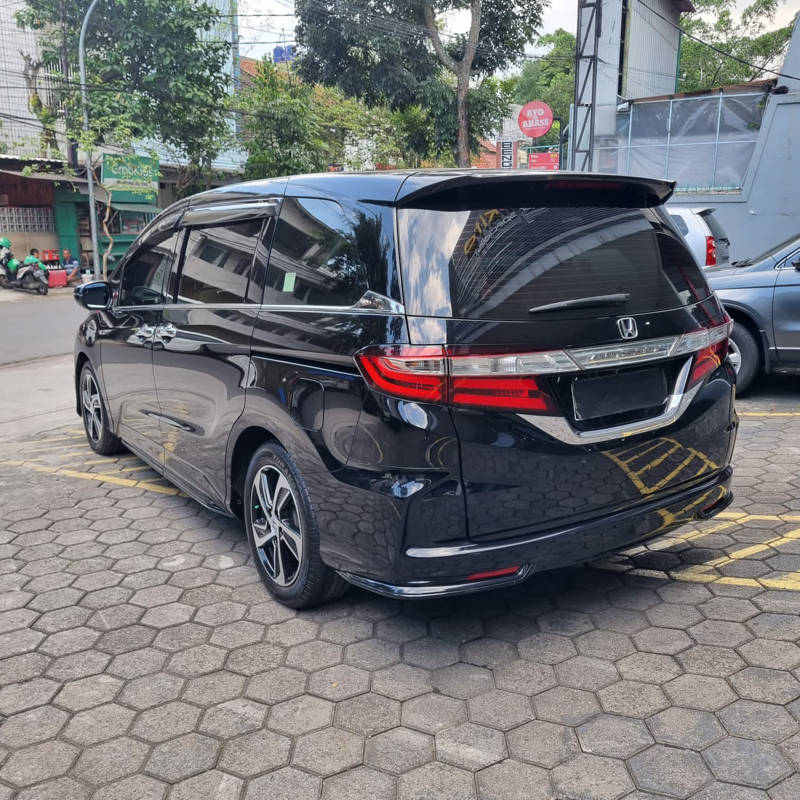 Dijual 2015 Honda Odyssey 2.4 E AT 2.4 E AT Bekas
