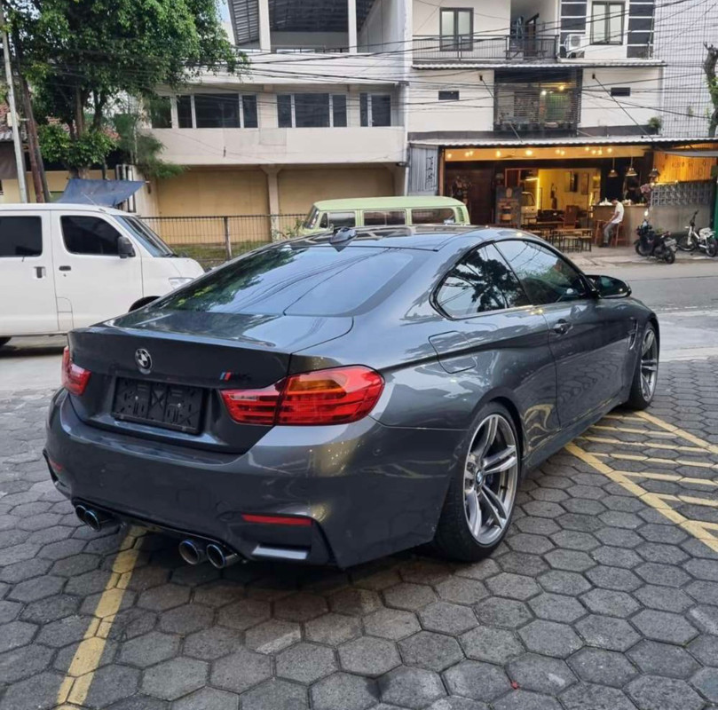 2015 BMW M4 Coupe 2015 BMW M4 Coupe