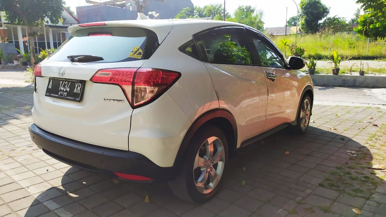 2015 Honda HRV  1.5L S MT 2015 Honda HRV  1.5L S MT