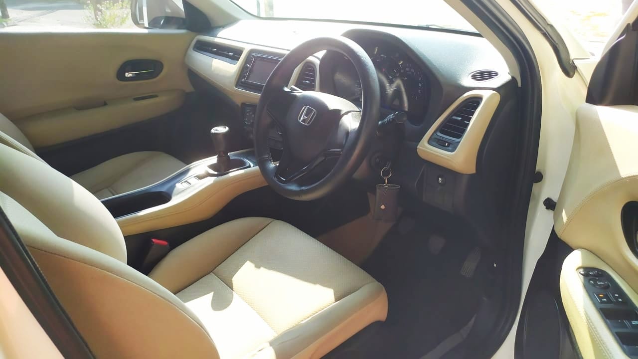 2015 Honda HRV  1.5L S MT 2015 Honda HRV  1.5L S MT