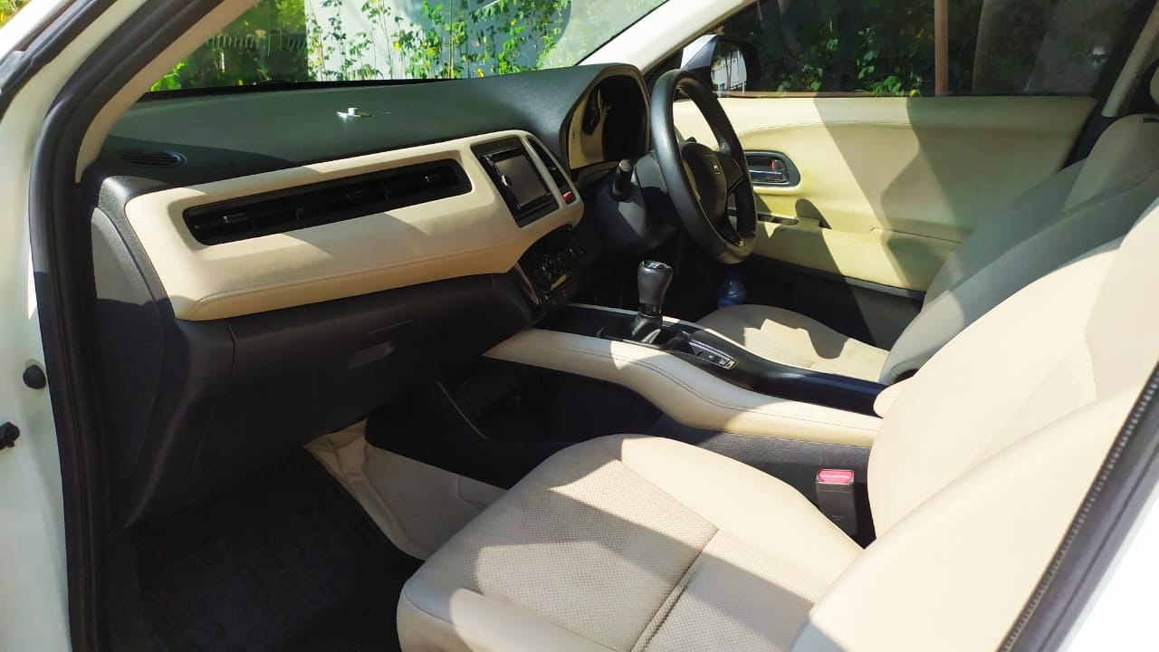 2015 Honda HRV  1.5L S MT 2015 Honda HRV  1.5L S MT