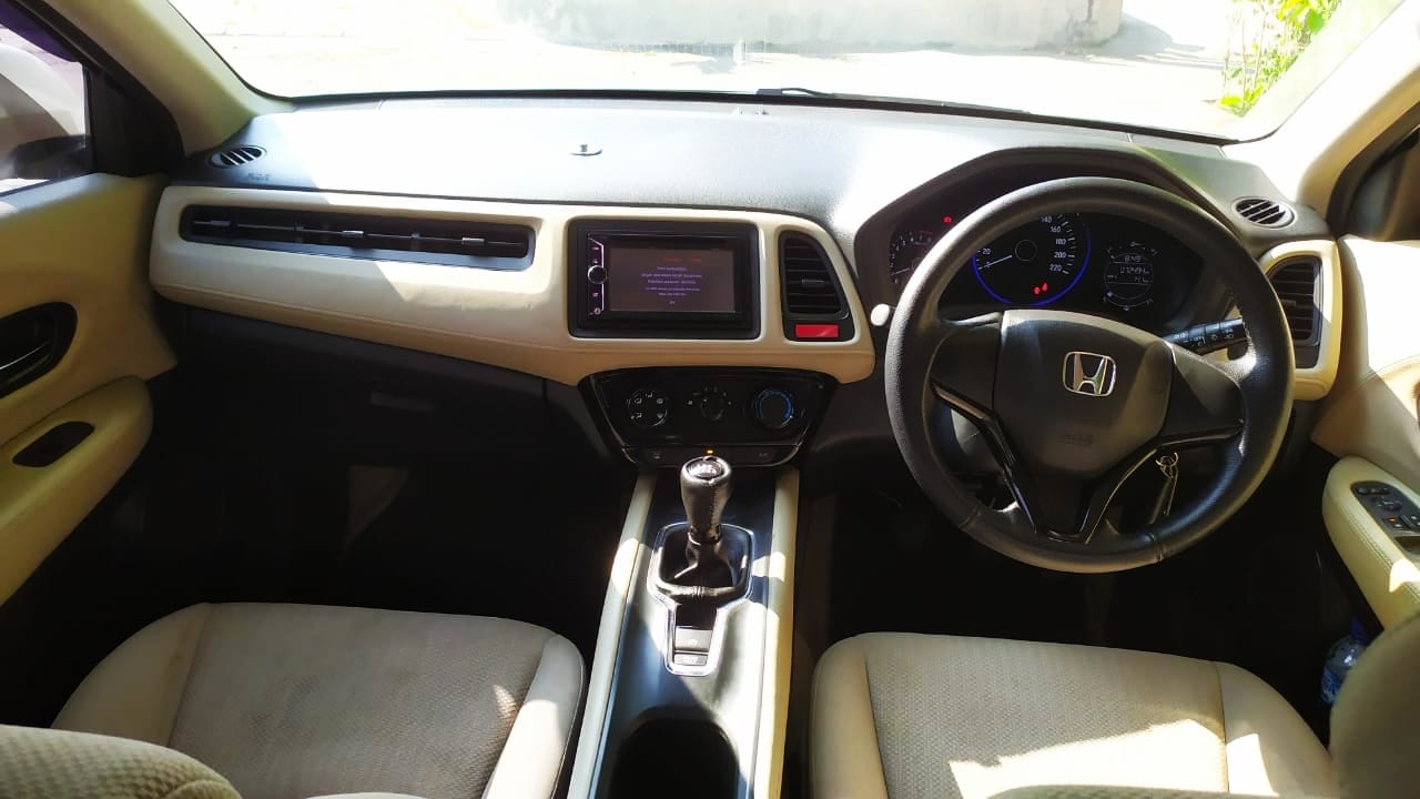 2015 Honda HRV  1.5L S MT 2015 Honda HRV  1.5L S MT