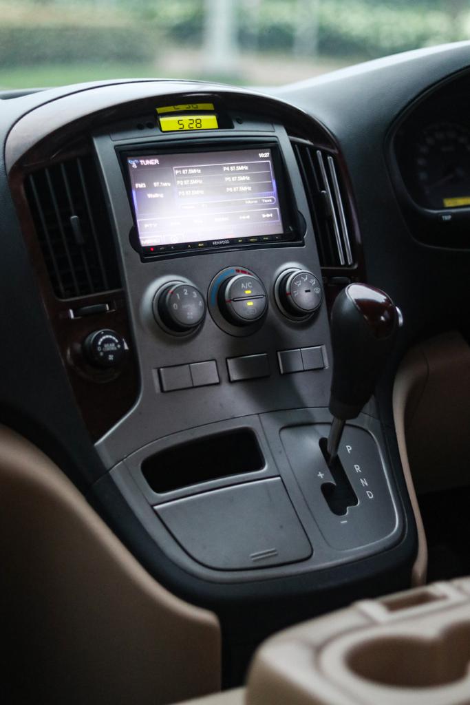 2012 Hyundai H1 2012 Hyundai H1