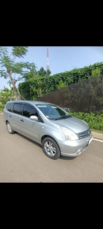 2012 Nissan Grand Livina