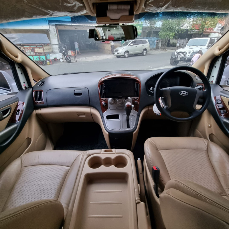 2013 Hyundai H1 2013 Hyundai H1