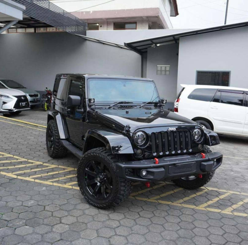 Harga OTR Jeep Wrangler (2016-2017) Di Bandung - Simulasi Kredit ...