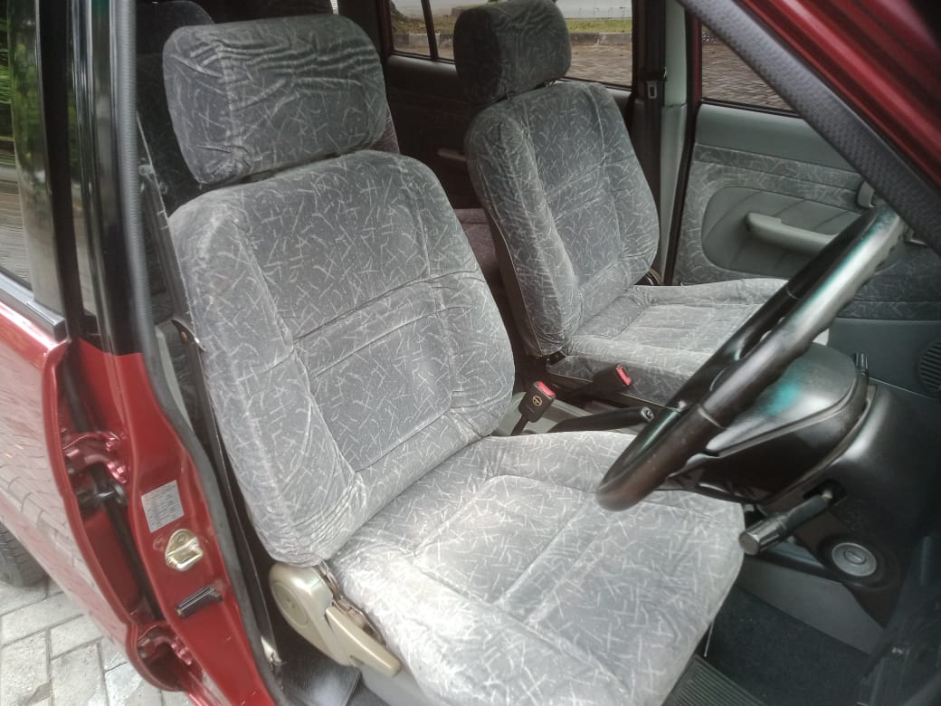 2002 Isuzu Panther LS 2002 Isuzu Panther LS