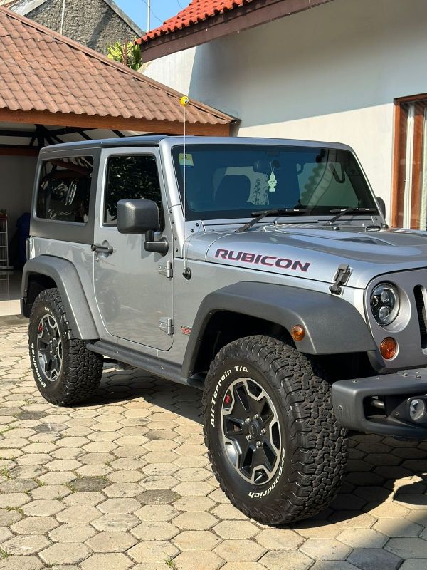 Old 2013 Jeep Wrangler Rubicon 3.6L AT 4 D 3.6L AT 4 D