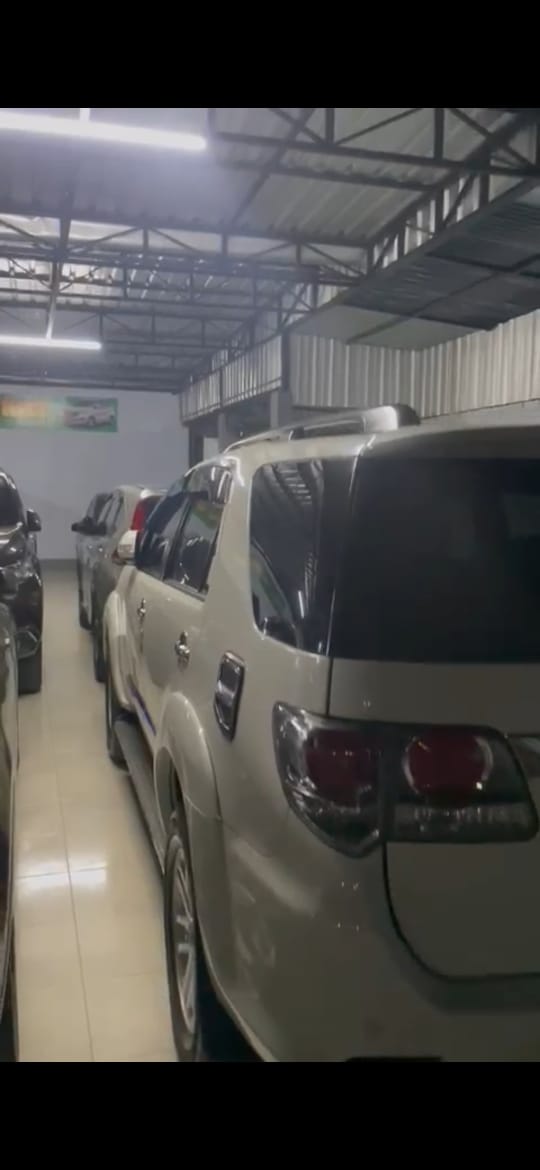 2012 Toyota Fortuner  2012 Toyota Fortuner