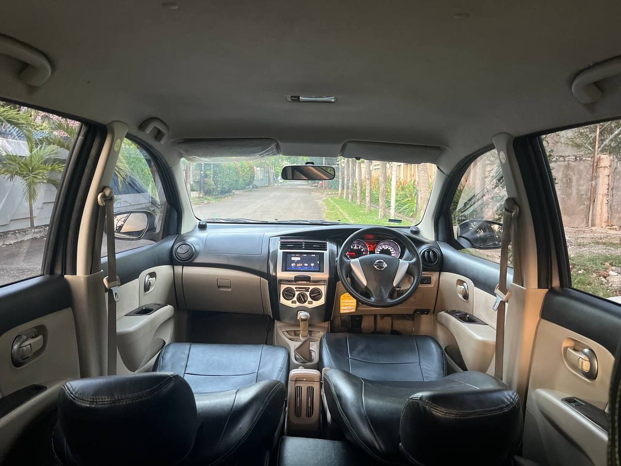 2017 Nissan Grand Livina 2017 Nissan Grand Livina