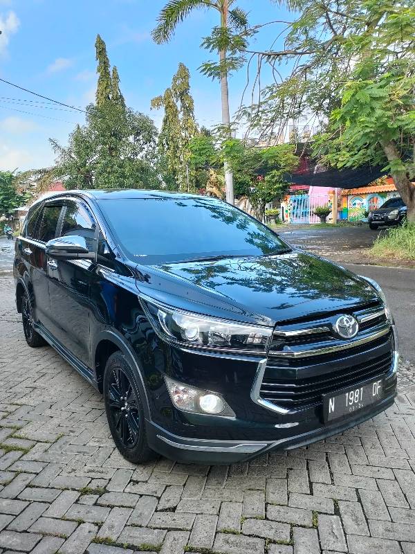 Spesifikasi Toyota Innova - konfigurasi & Fitur | Oto