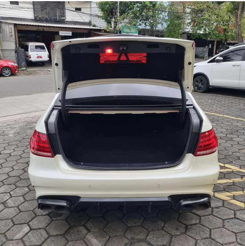 2013 Mercedes Benz E-Class 2013 Mercedes Benz E-Class