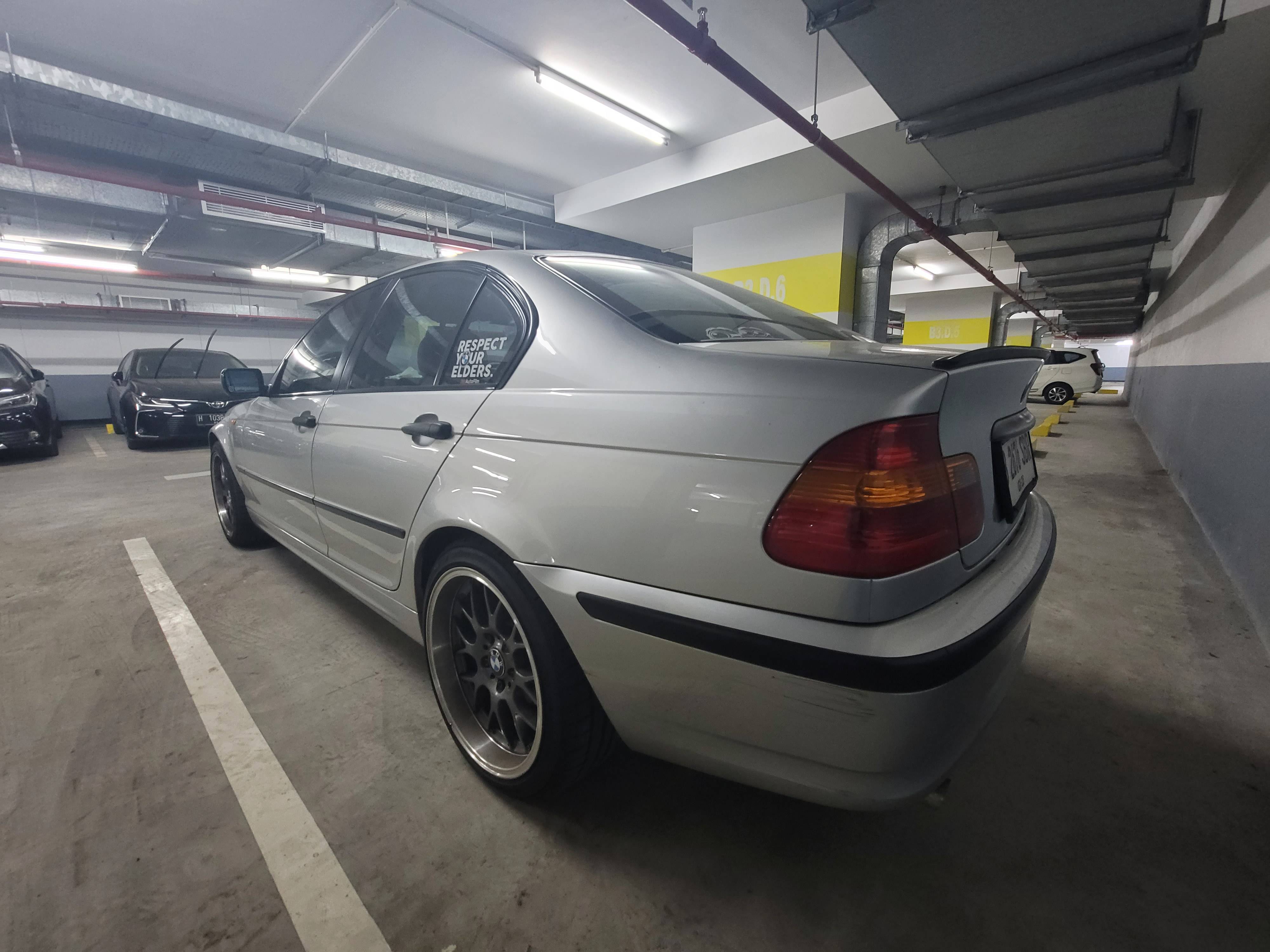 2002 BMW 3 Series Sedan 2002 BMW 3 Series Sedan