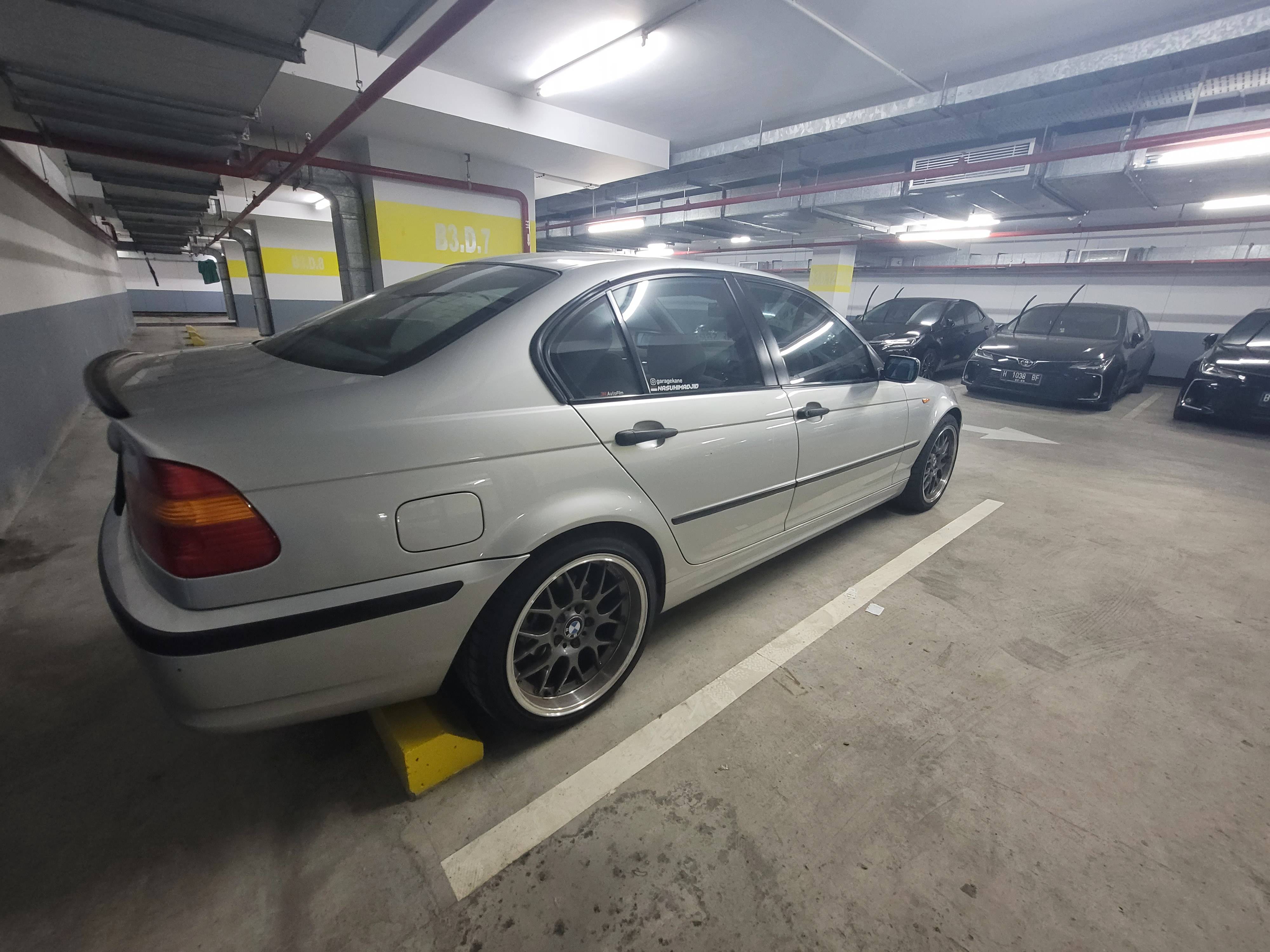 2002 BMW 3 Series Sedan 2002 BMW 3 Series Sedan