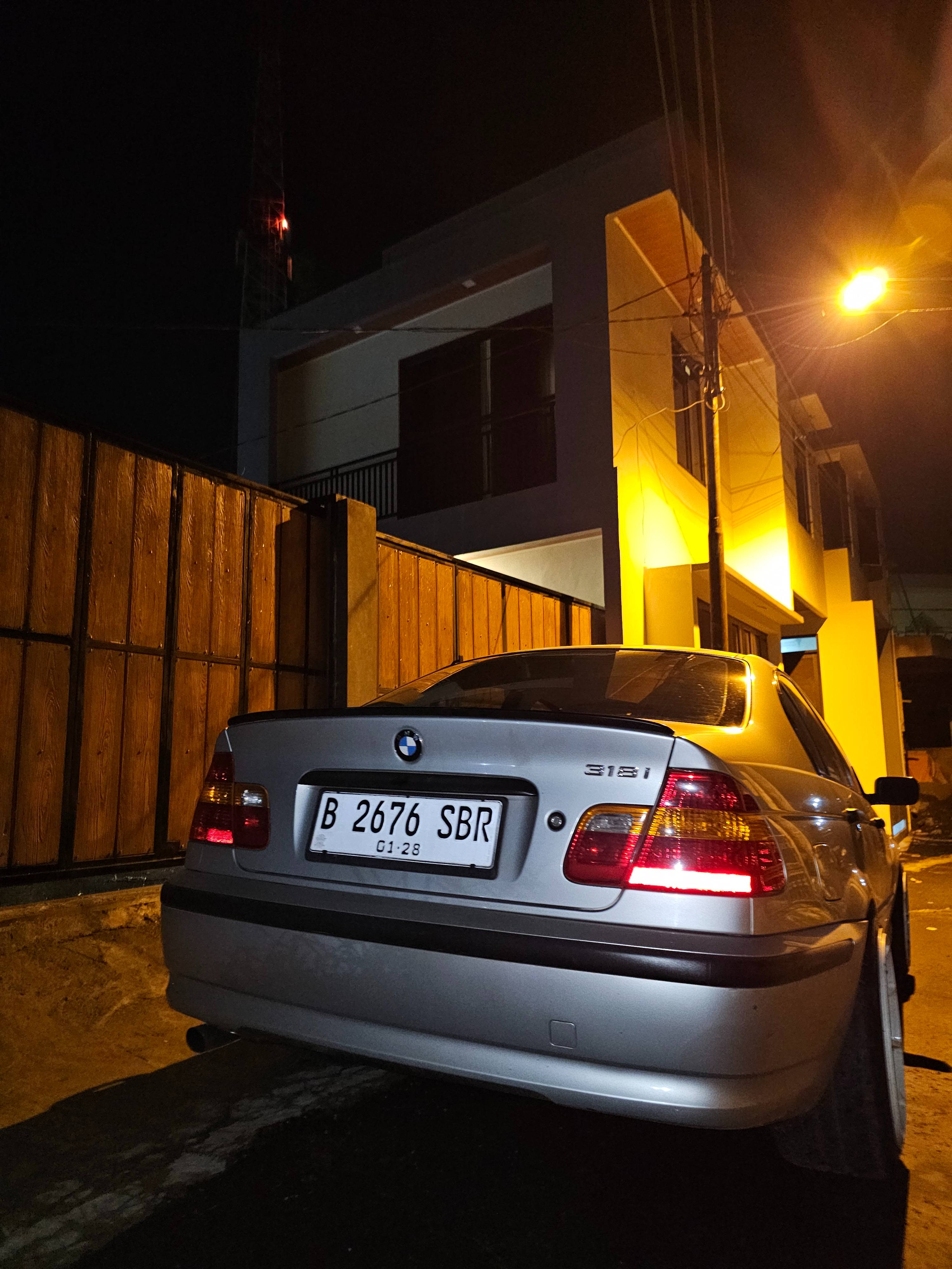 2002 BMW 3 Series Sedan 2002 BMW 3 Series Sedan