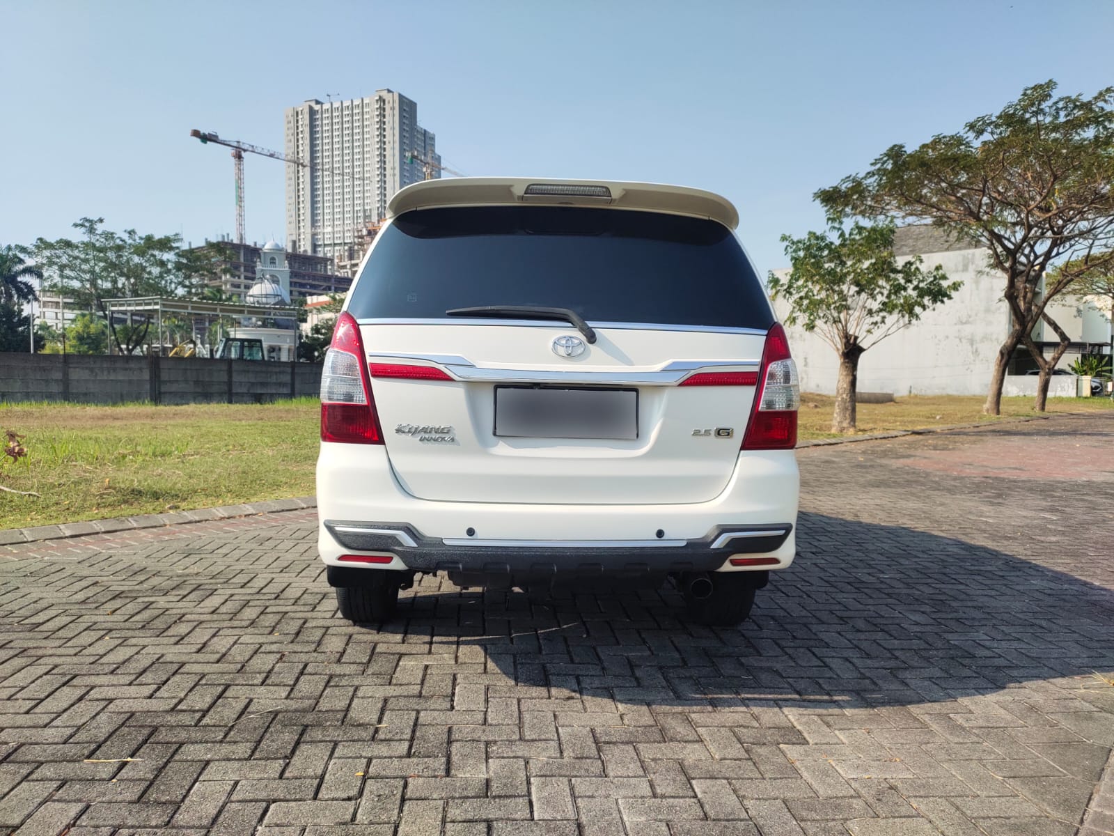 2013 Toyota Kijang Innova 2013 Toyota Kijang Innova