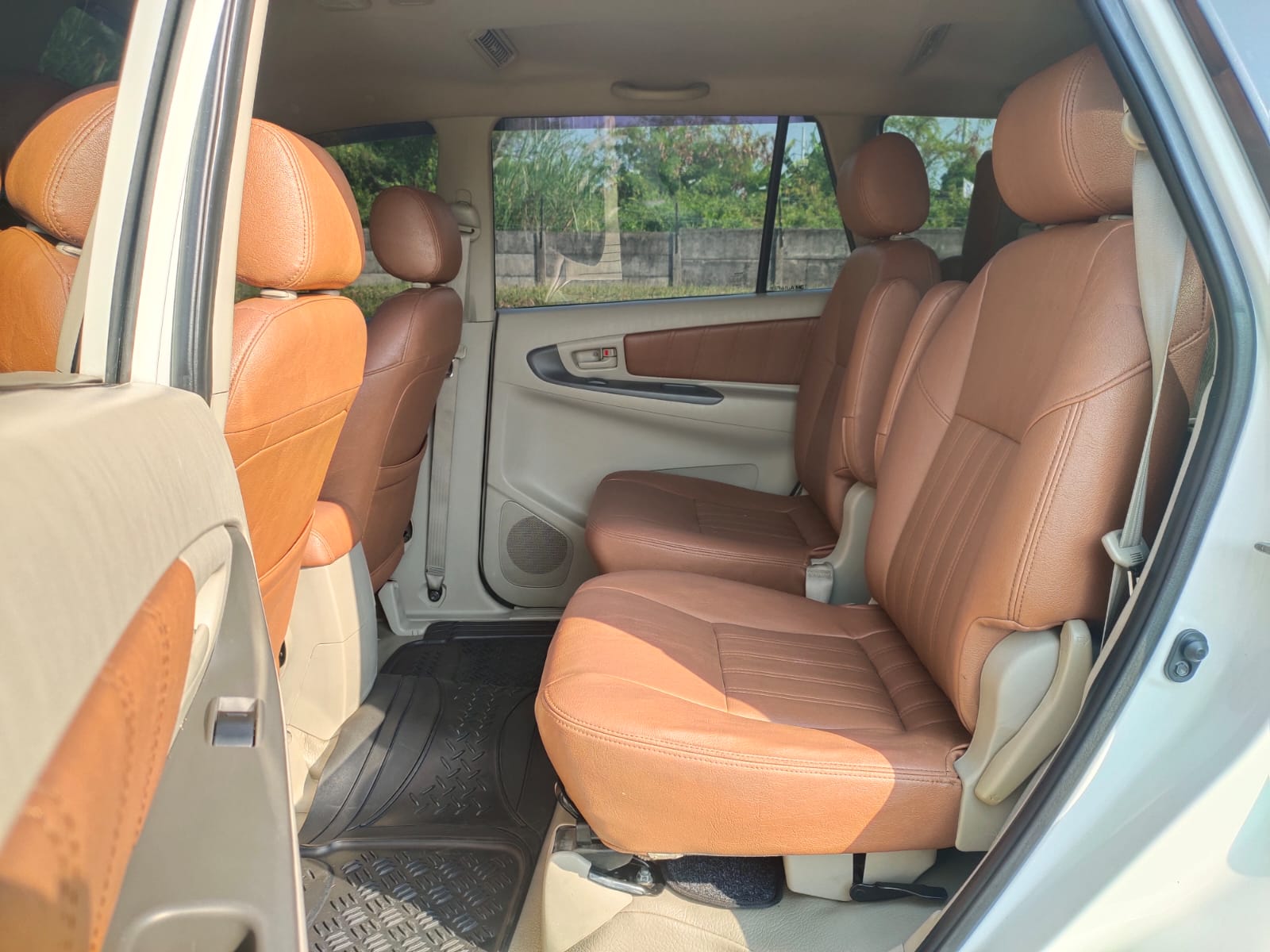 2013 Toyota Kijang Innova 2013 Toyota Kijang Innova