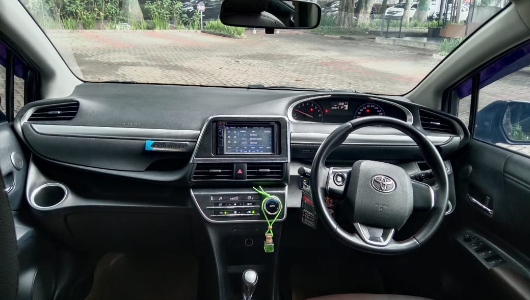 2017 Toyota Sienta 2017 Toyota Sienta