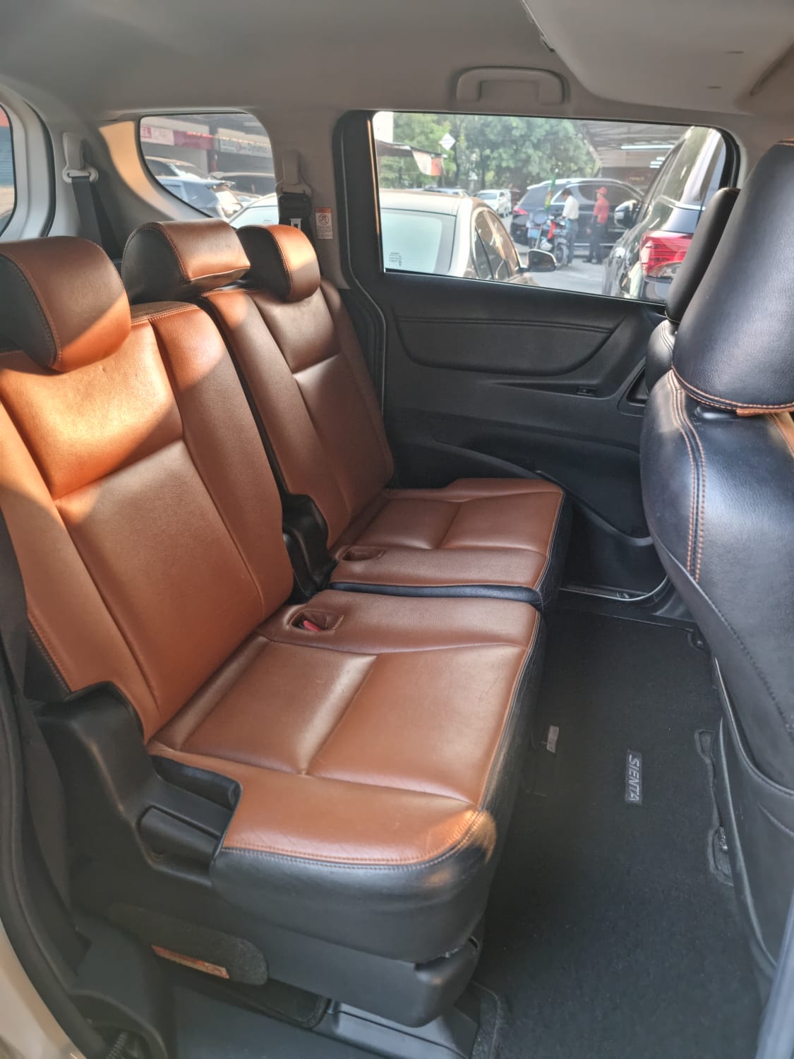 2016 Toyota Sienta 2016 Toyota Sienta