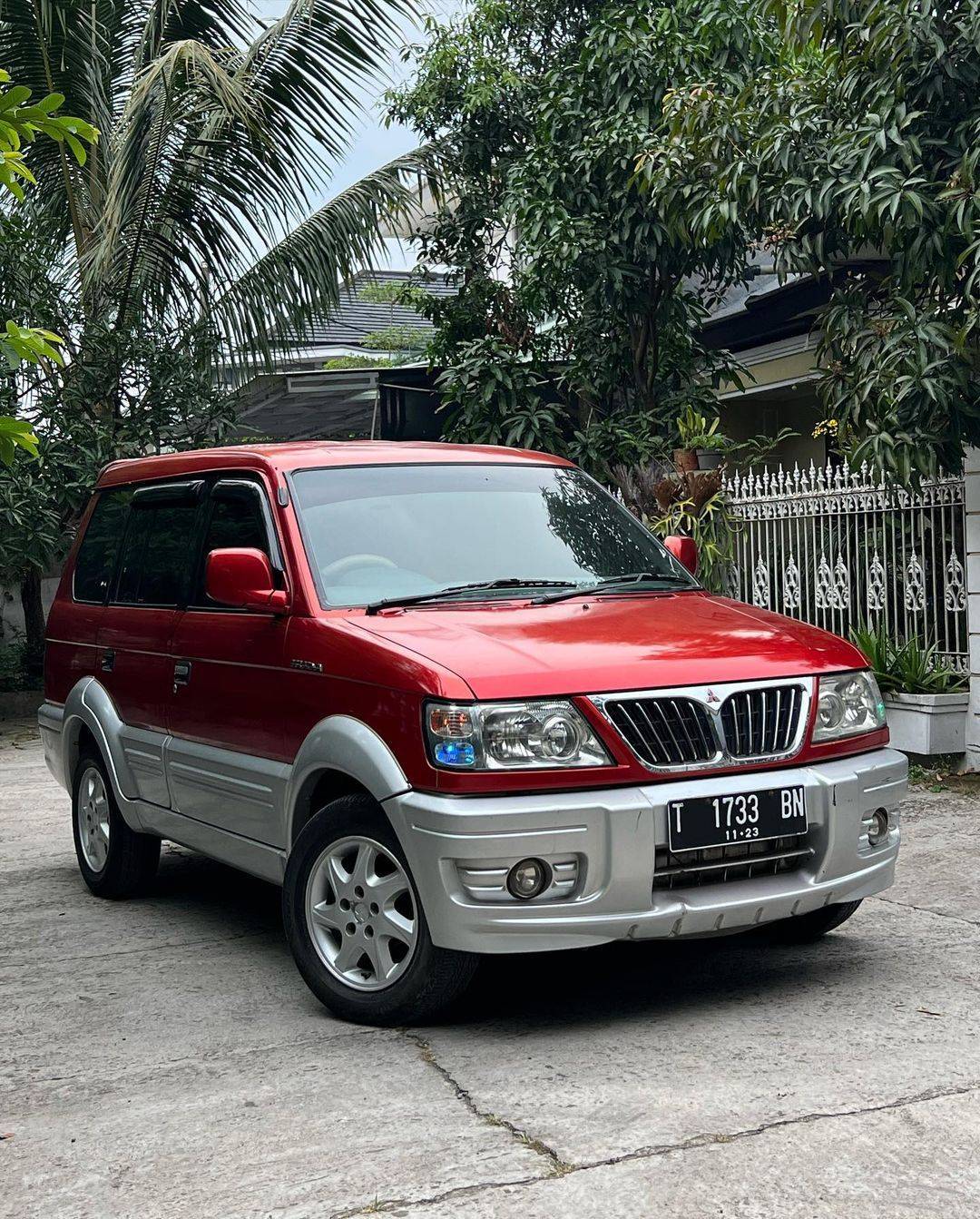 Old 2003 Mitsubishi Kuda 2.5 MT GRANDIA DIESEL 2.5 MT GRANDIA DIESEL
