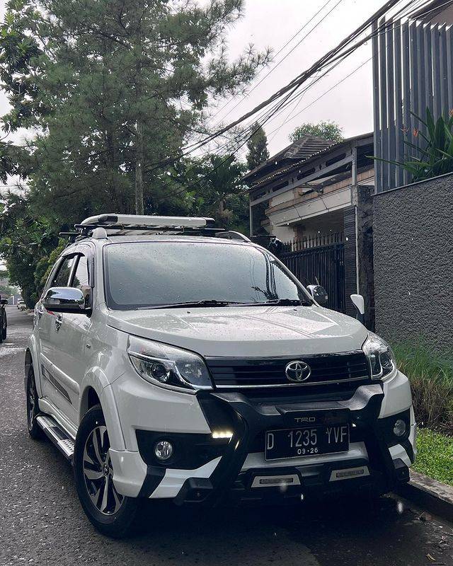 Second Hand 2015 Toyota Rush Second Hand 2015 Toyota Rush