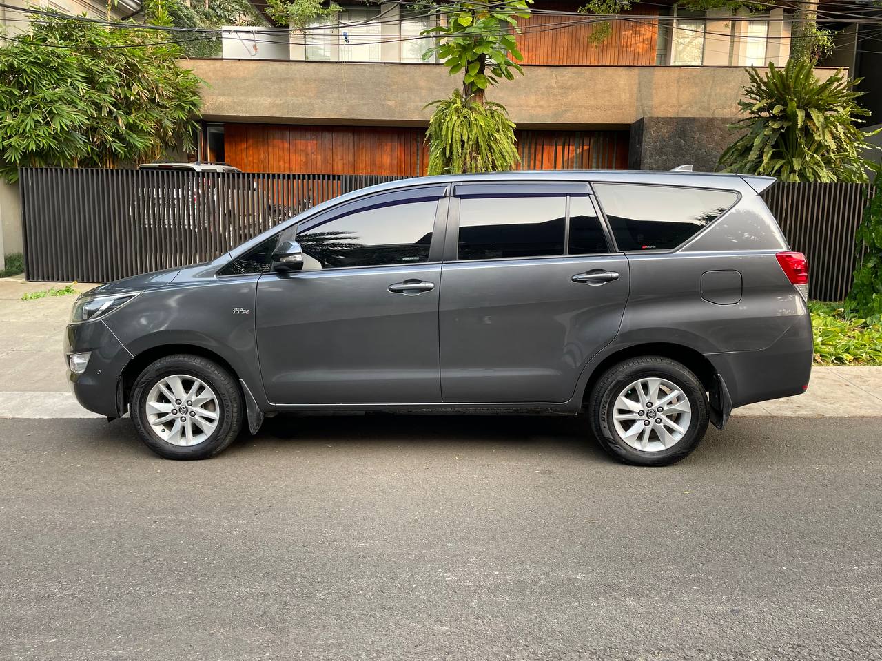 2016 Toyota Innova 2016 Toyota Innova
