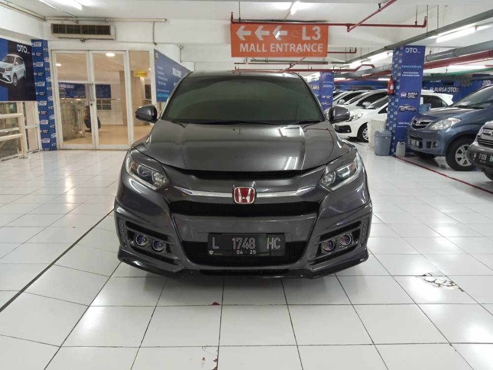 2015 Honda HRV  1.5L E CVT 1.5L E CVT bekas